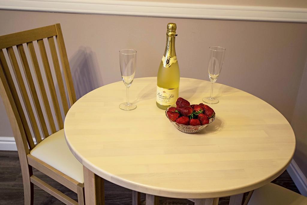 Champagne Studio With Sauna Praha Bagian luar foto